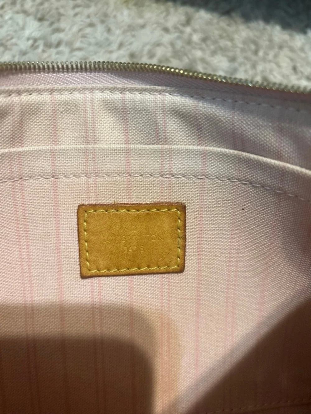 Louis Vuitton Pouchette - Picture 7 of 8